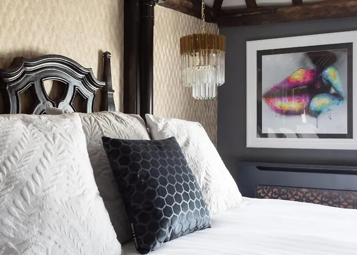 Staycations Maldon Suites