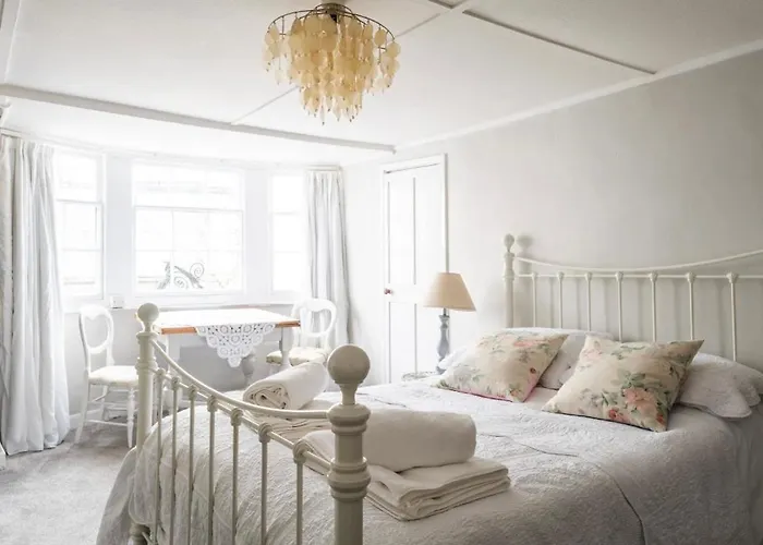 Room At The Inn Lyme Regis