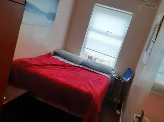 Essential Living In Fairly Nice Shared -Basic Amenities Leicester