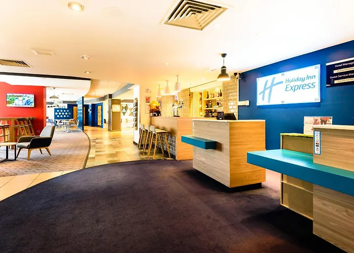 Holiday Inn Express Portsmouth Gunwharf Quays By Ihg