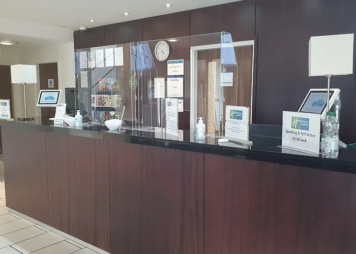 B&B Hotel Cambridge South Duxford