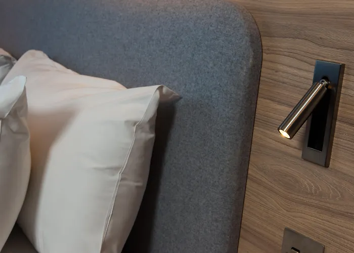 Holiday Inn Express Edinburgh City West By Ihg