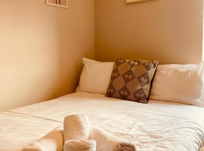 'Bloomfield' At Stayboom Lancaster