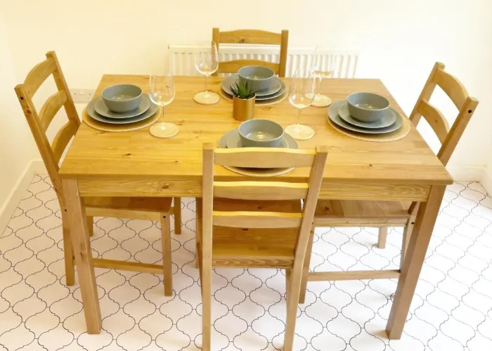 Cosy Family Home - Coventry City Centre - Entire House