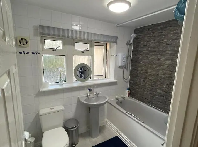 Private Room In A Shared House 115/1 Bristol