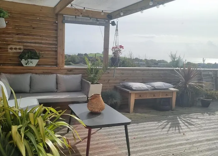 Hotel Bijou Annexe, Sea View, Private Entrance & Parking - Folkestone