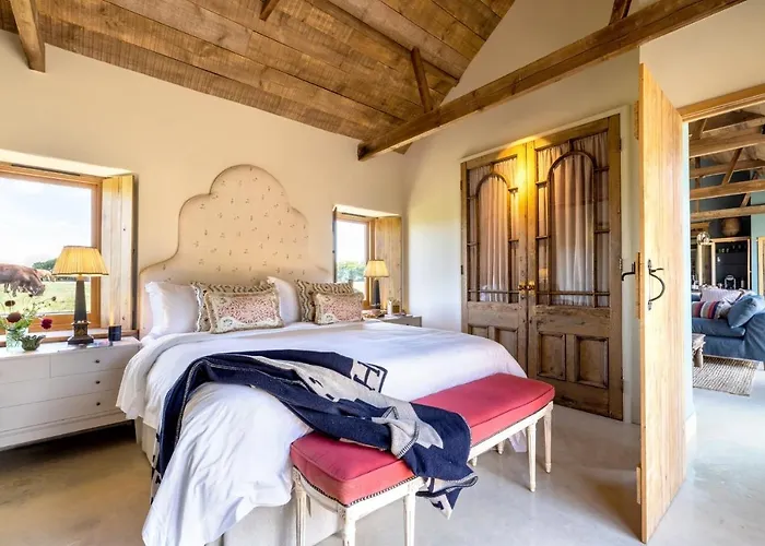 Cambridge Country Cottages met een Zwembad