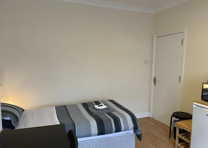 Gladstone Lodge London