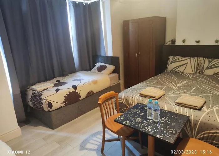 St Lucia Women Only Lodge Leicester Long Stays