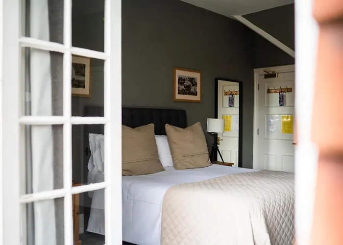 Hotel The Plough Itchen Abbas Winchester