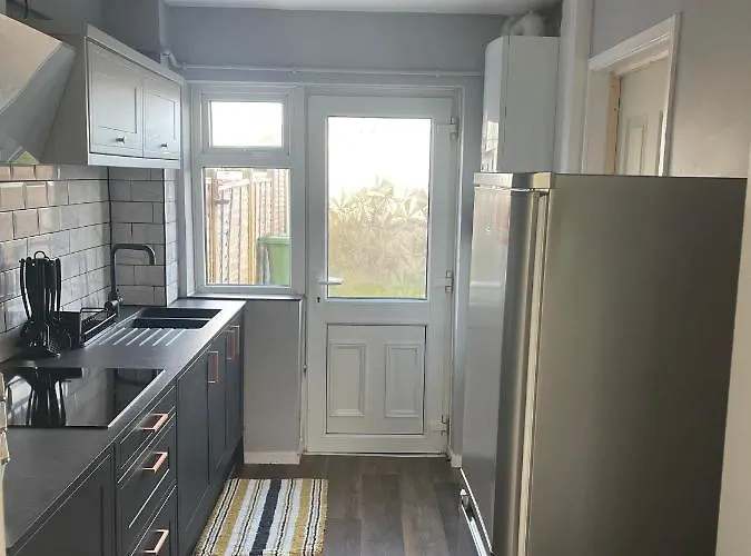 II Comfortable Room, Shared House Almondsbury