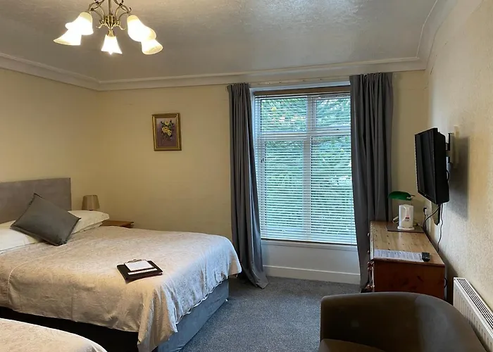 Bron Menai Guest House Caernarfon