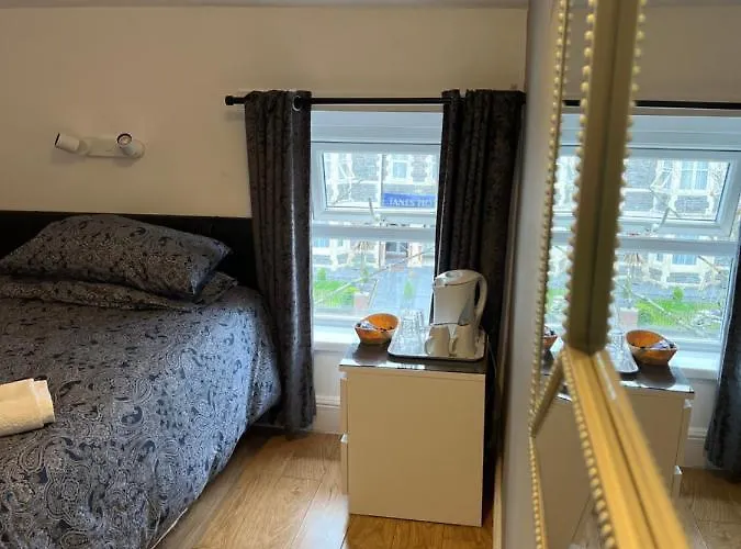 Mayfair Guest House Cardiff