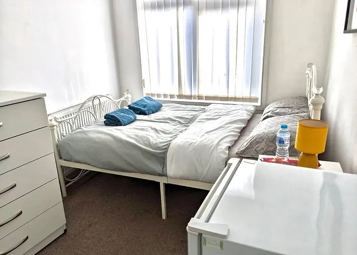 Woodway House Bed and Breakfast Coventry
