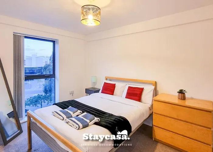 Bright Central Apt With Balcony & Secure Parking Manchester