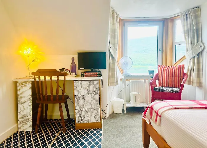 Rowantreebank Bed And Breakfast Arrochar
