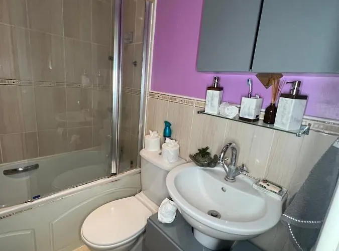 Quayside Deluxe Double Room Colchester