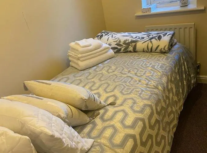 Lovely 3 Bed Short Stay Manchester