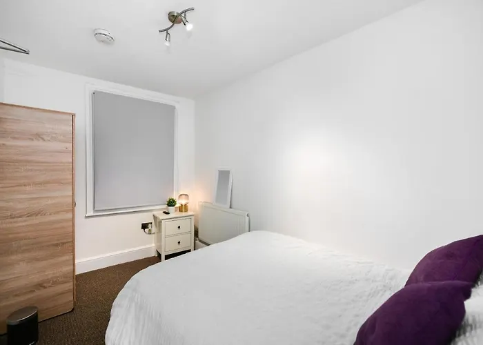 Comfortable Accommodation In Reading