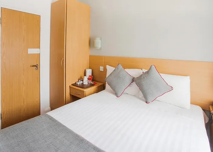 Oyo London Guest House