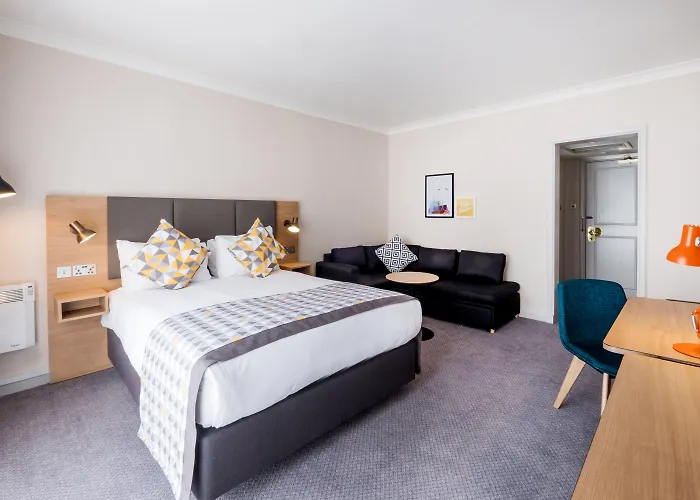 Holiday Inn Farnborough By Ihg