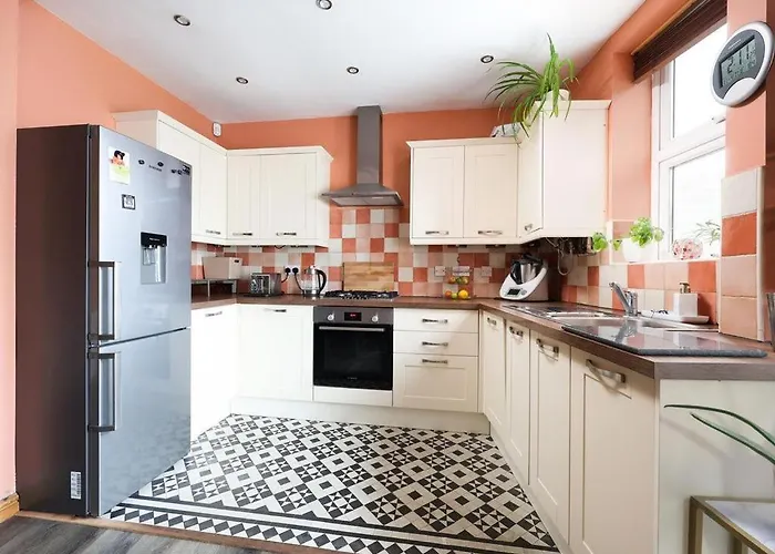 Comfortable Bristol Escape Near Gloucester Road
