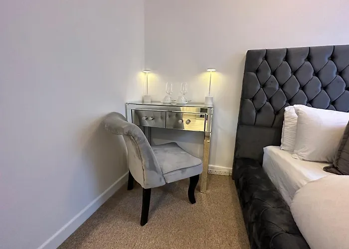 The Smaller New Refurbished Ensuite Room 5Min From Beach Parking In Guest House Bournemouth