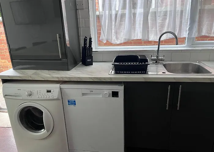 Trendy Town House - Room 1 Coventry