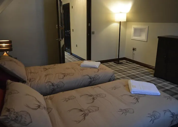 Fort Augustus Hotels