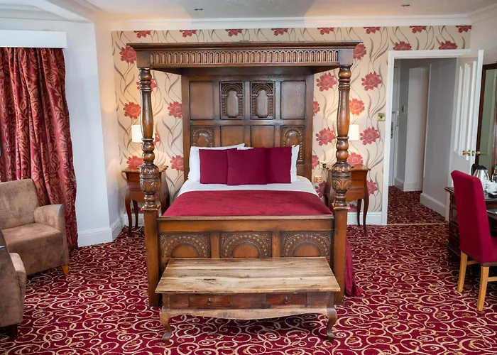 Rising Sun Hotel By Greene King Inns Bishop's Cleeve