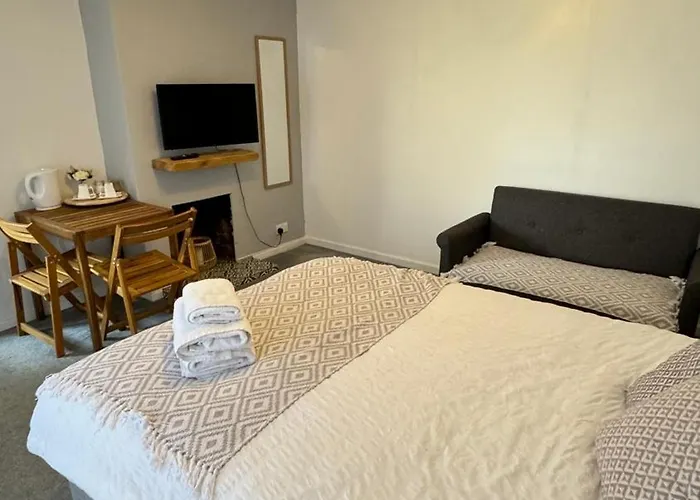 Family Room, Shared House Filton