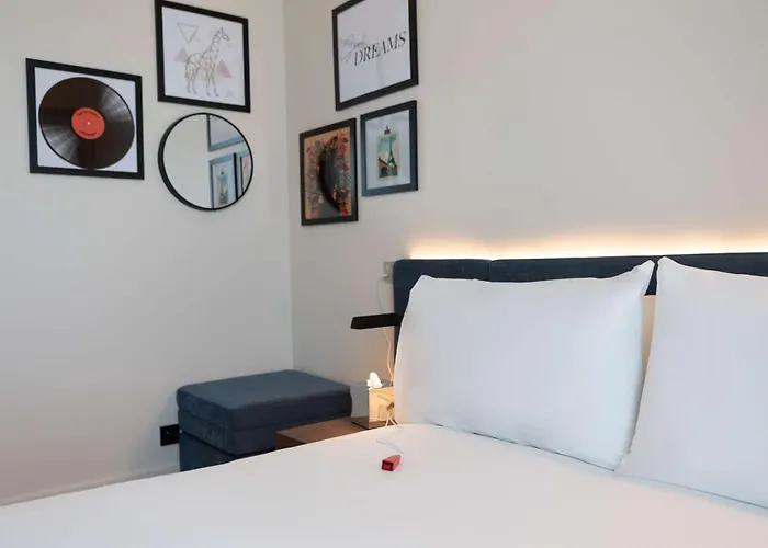 Hotel Hampton By Hilton Ashford International