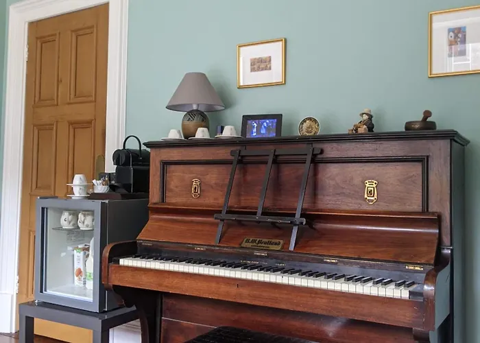 Mccrae'S Bed And Breakfast Edinburgh