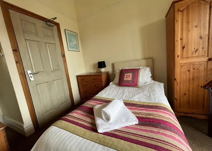 Hurst Dene Aparthotel Swansea