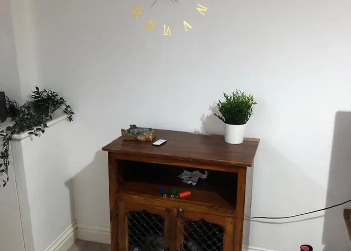 Alpha House Bed & Breakfast London