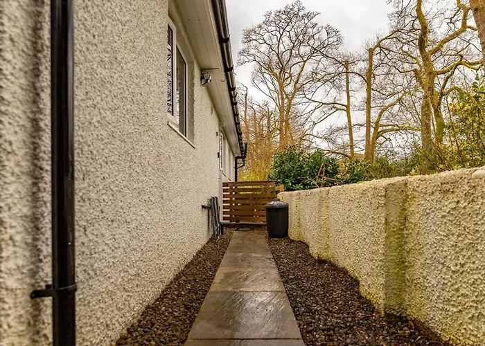 Roger Ground Guest House - With Onsite Car Parking Windermere