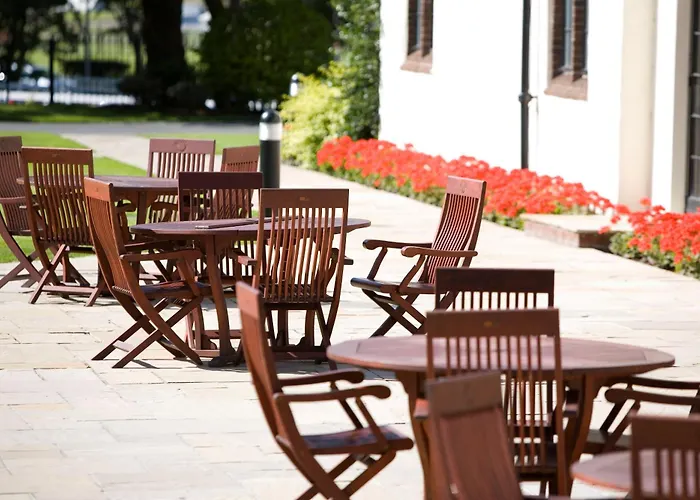 Western House Hotel At Ayr Racecourse