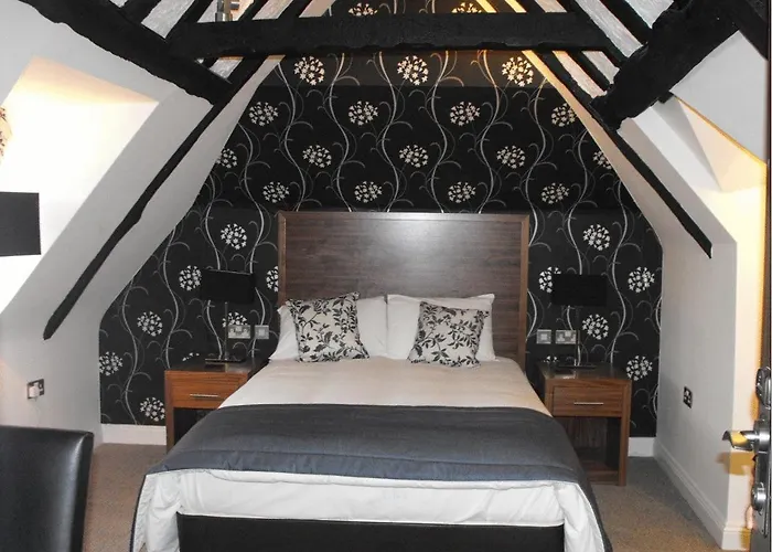 The Boleyn Hotel Staines-upon-Thames