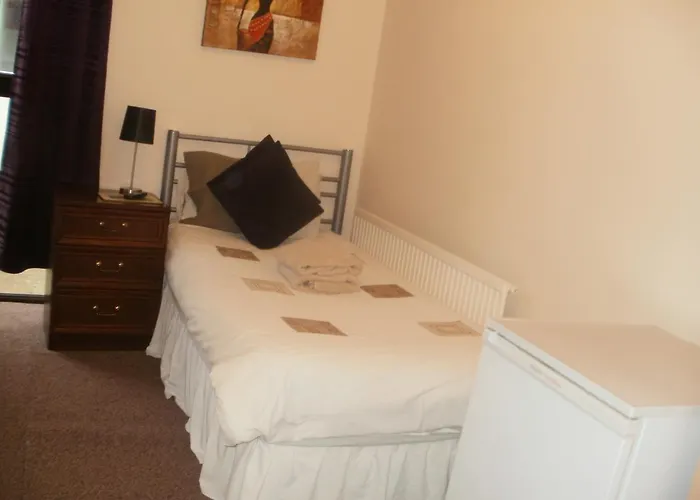 London Heathrow Guesthouse Hillingdon