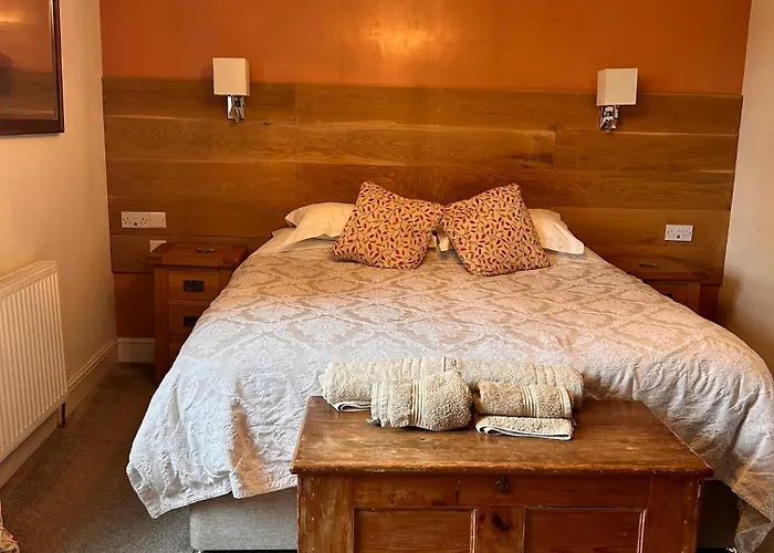 Henwick House Accommodation, Continental Breakfast Included Ludlow