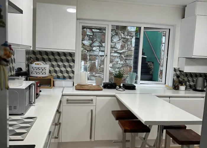 Aremo Room 1 Torquay