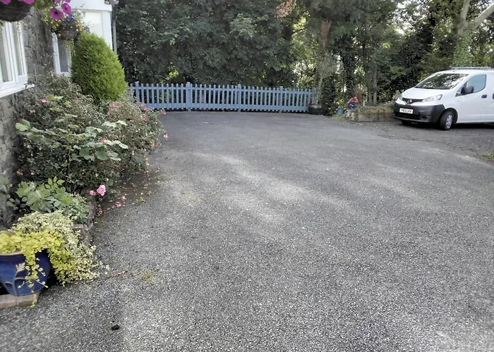 Summat Else B & B New Quay 