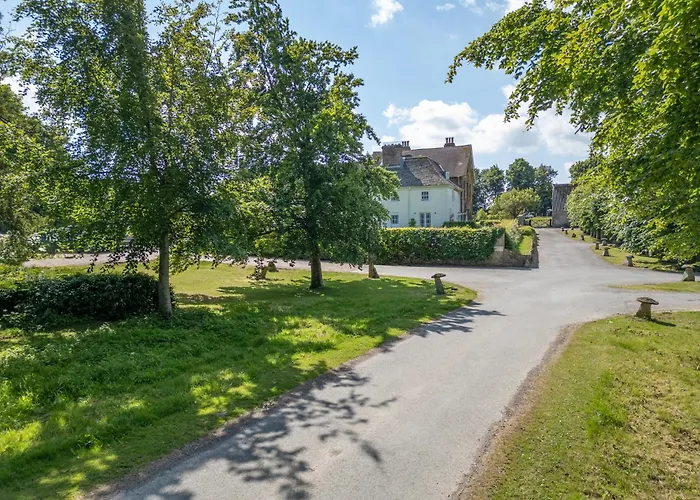 Overtown Manor Bed And Breakfast Swindon