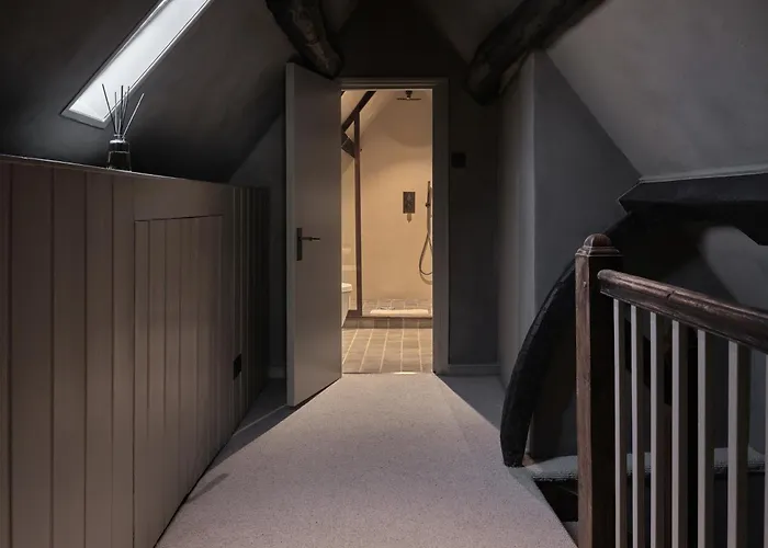 Highway Hotel Burford