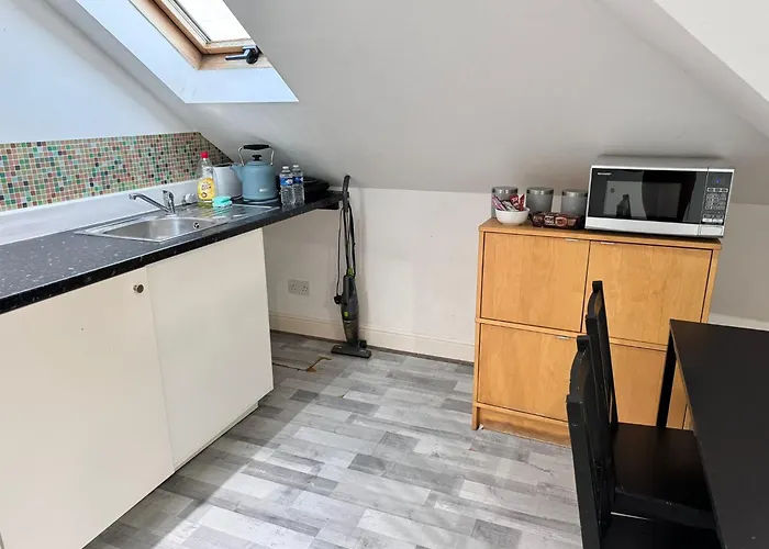 Studio Rooms Ensuite Newbury Park London Ilford