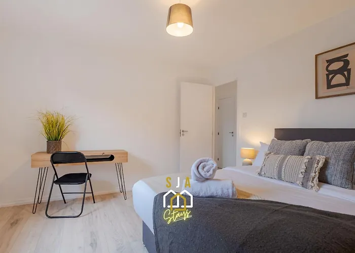 Merkland Stay - Sja Stays - Modern 2 Bed Apartment Aberdeen