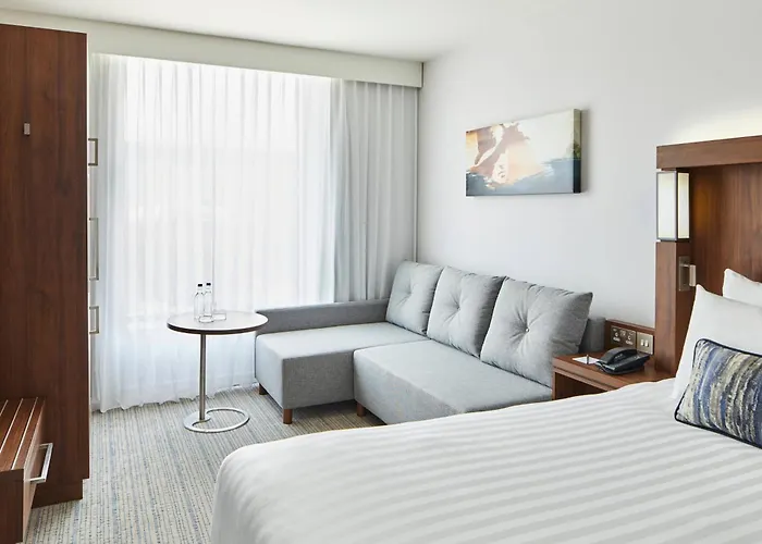 Hotel Courtyard By Marriott Luton Airport