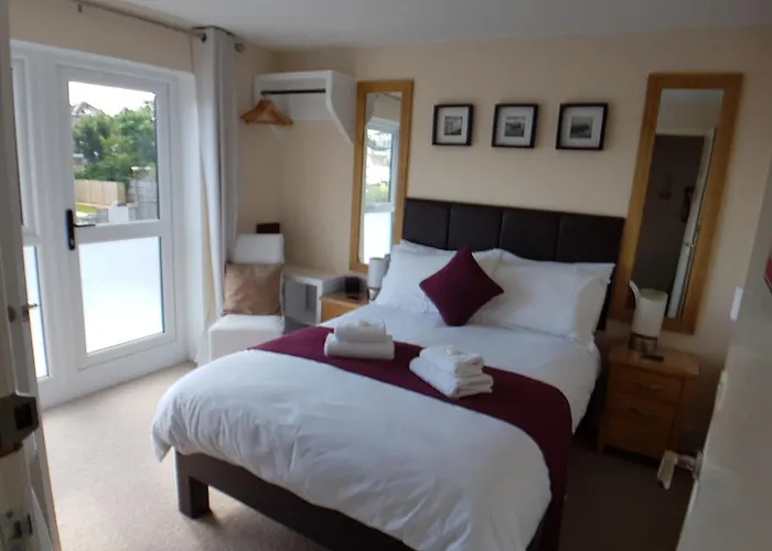 Charnwood Guest House Lyme Regis