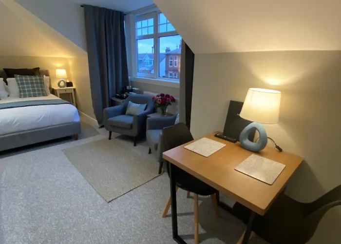 Peacock Guest House Largs