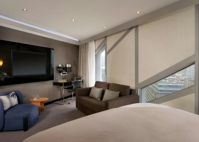 Montcalm East, Autograph Collection Hotel Londres